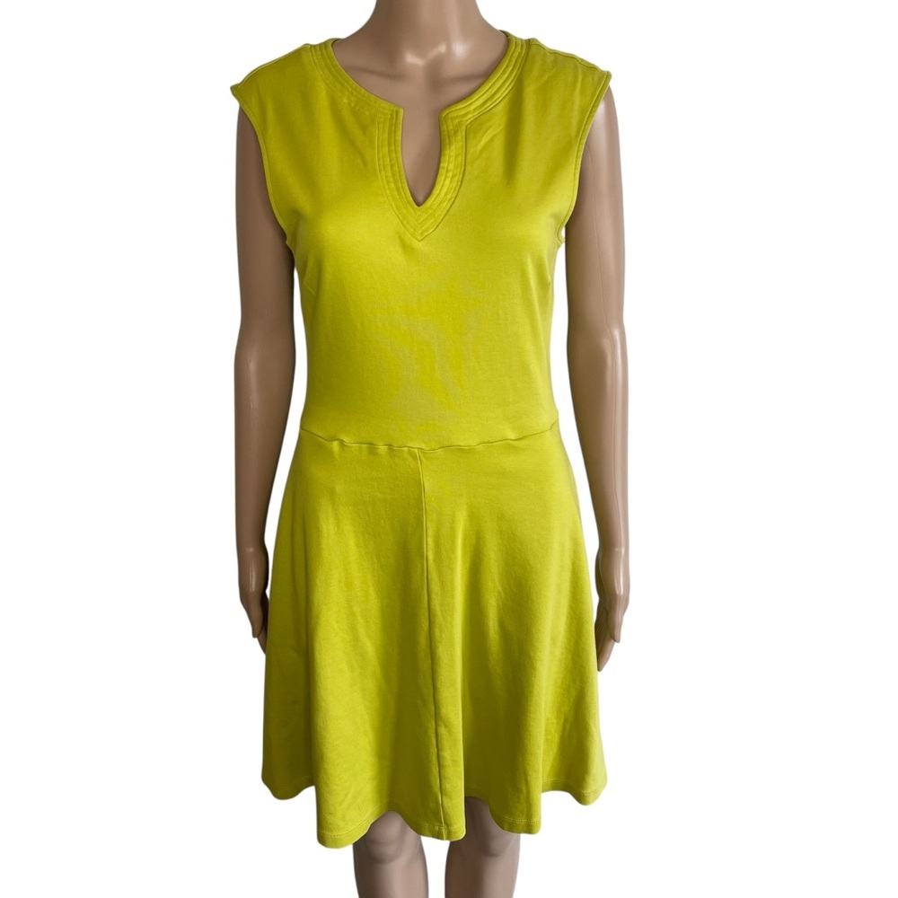 New York & Company Solid Green V-Neck Sleeveless Pullover Mini Dress w/ Pockets